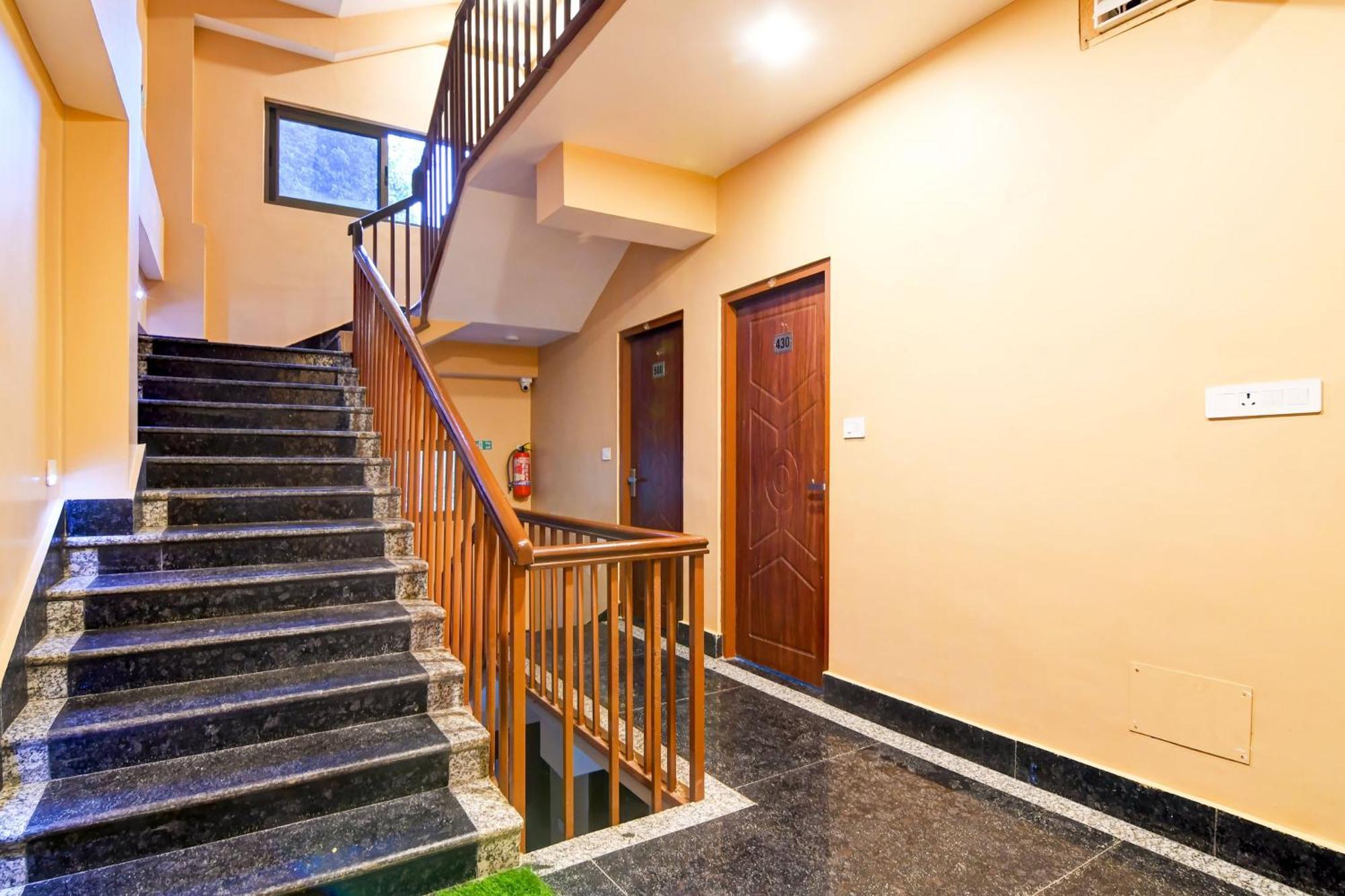 Super Townhouse Downtown Gangtok Hotel Exterior foto